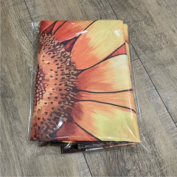 Vibrant Sunflower Welcome Flag - Picture 2 of 2